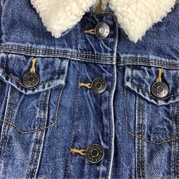 Cat & Jack Sherpa Lined Denim Jacket Blue Jean Coat Medium Wash Pockets Heavy XS - Picture 5 of 11